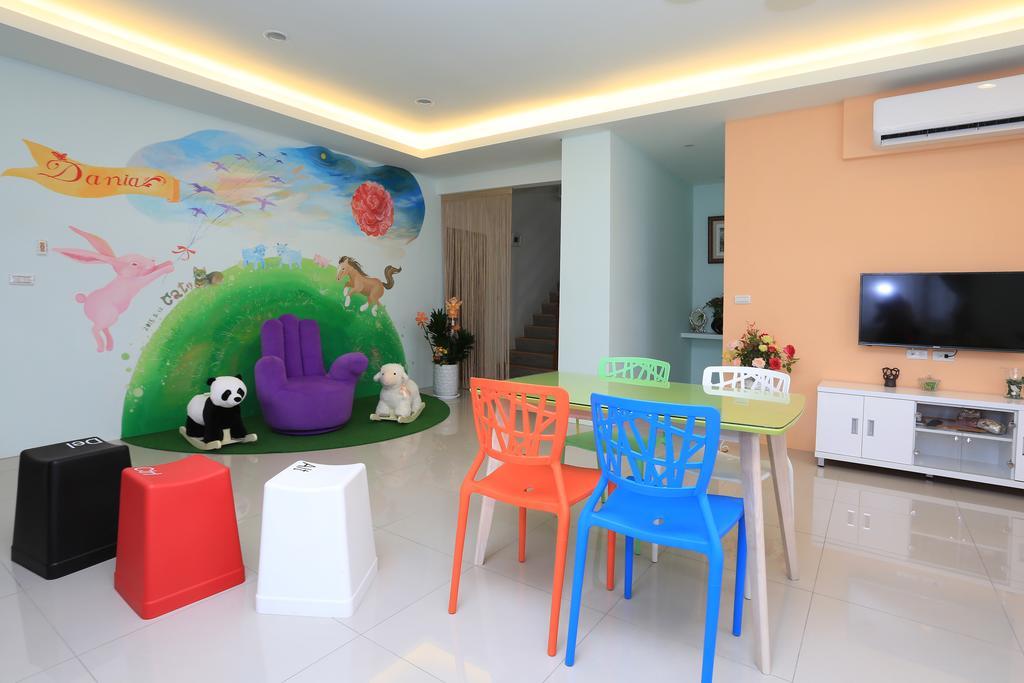 Dania Garden Bed & Breakfast Luodong Luaran gambar