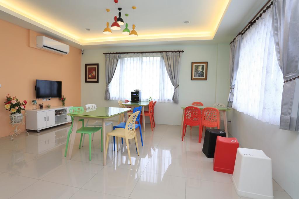 Dania Garden Bed & Breakfast Luodong Luaran gambar