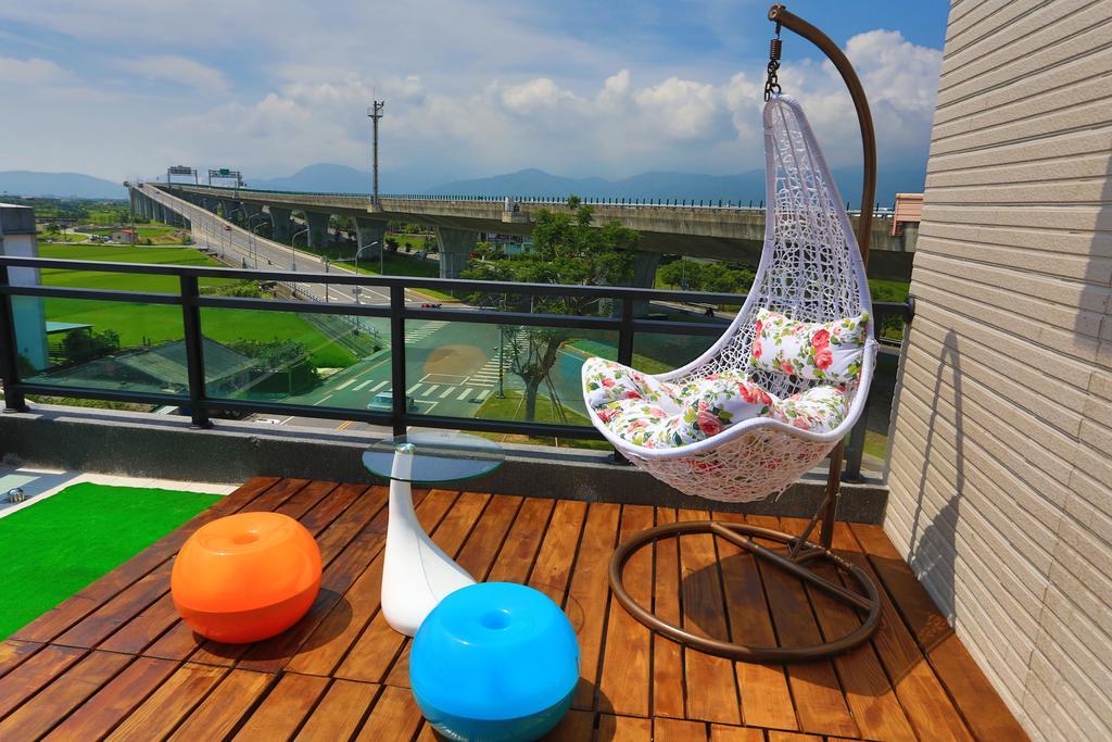 Dania Garden Bed & Breakfast Luodong Luaran gambar