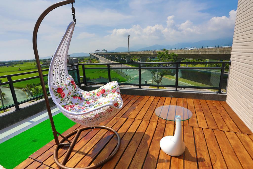 Dania Garden Bed & Breakfast Luodong Luaran gambar