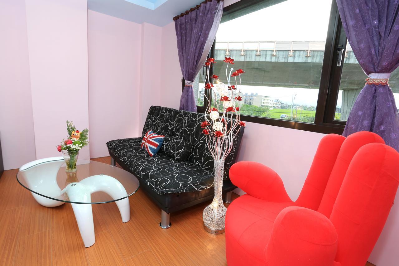 Dania Garden Bed & Breakfast Luodong Bilik gambar