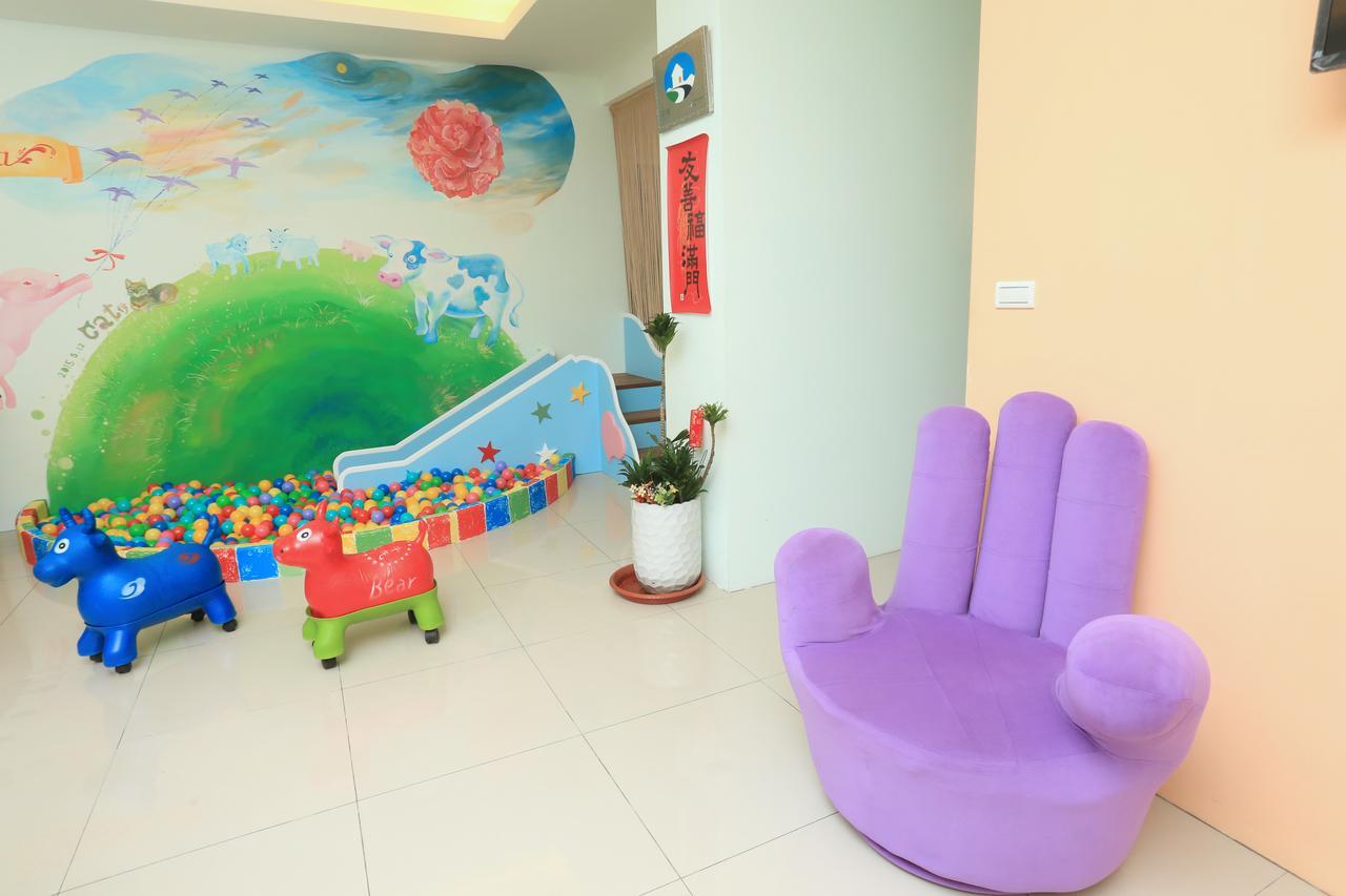 Dania Garden Bed & Breakfast Luodong Luaran gambar